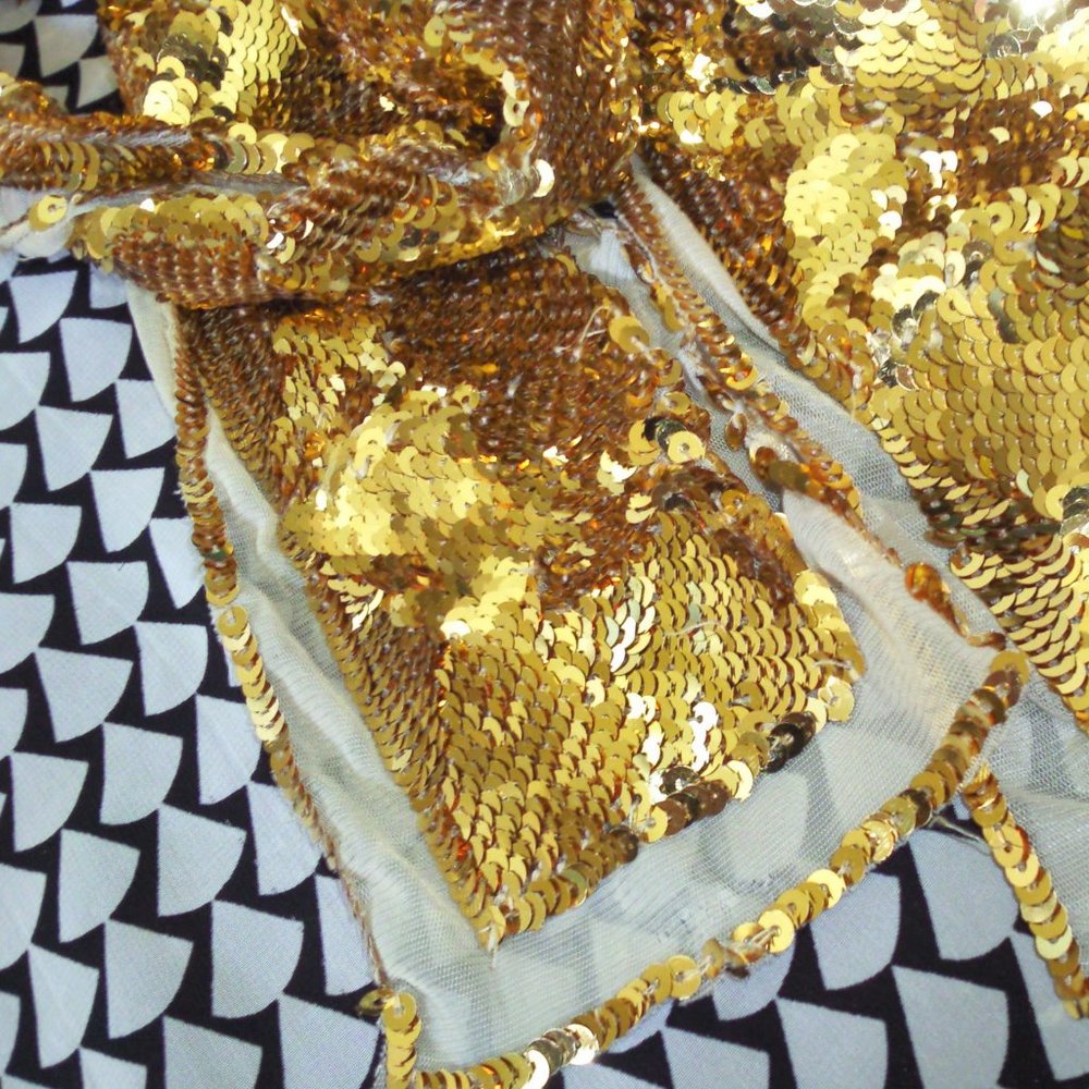 Gap skinny gold sequin scarf